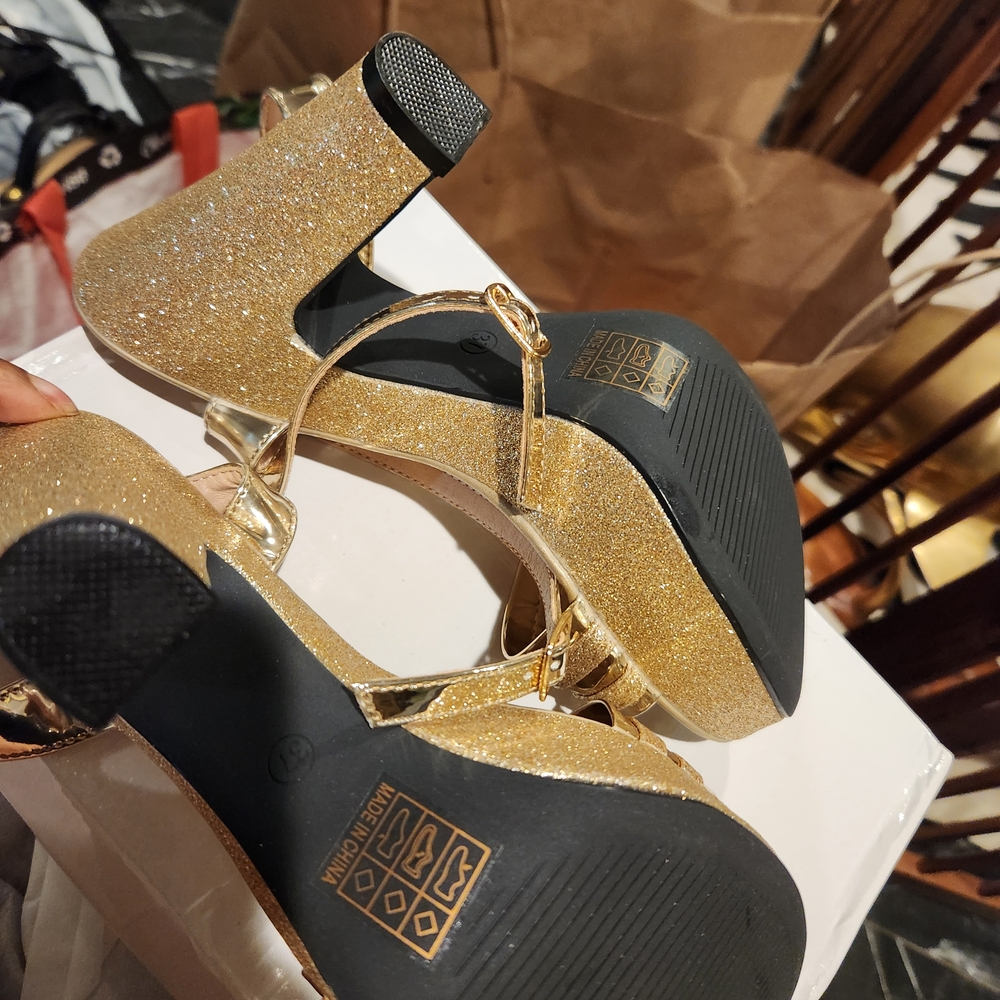 Sparkling Gold Women's Platform Heels - Picture 2 of 2